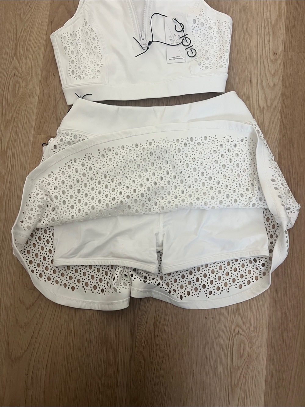 GIGI C White Eyelet Circle Skort and Crop Top Set NWT S - Picture 7 of 9